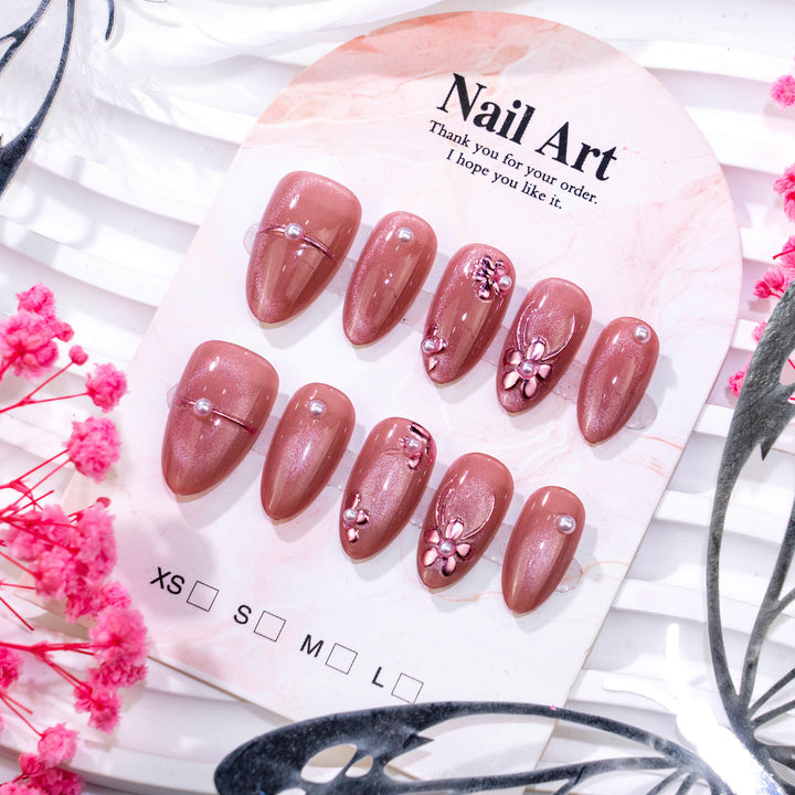 Elegant Floral Press-On Nail Set