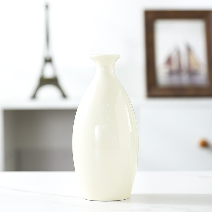 Minimalist Sculptural Ceramic Vase Kalsten