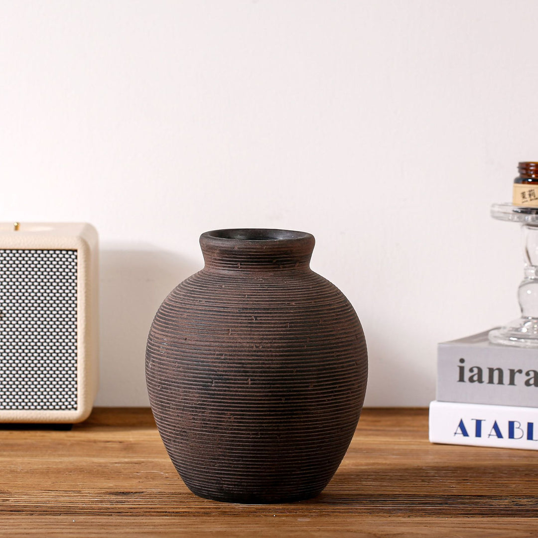 Artistic Ceramic Vase Kalsten