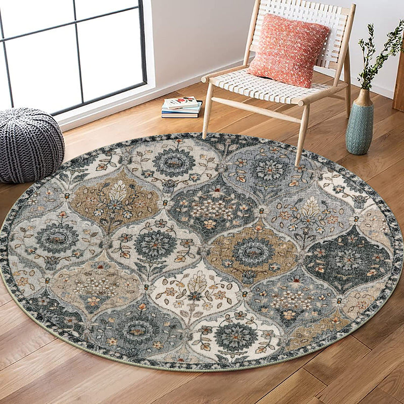 Vintage-Inspired Round Area Rug Kalsten 1791538299