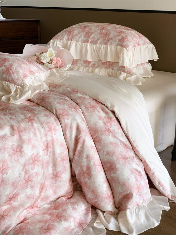 Romantic ruffled bed set made of cotton percale with floral jacquard print