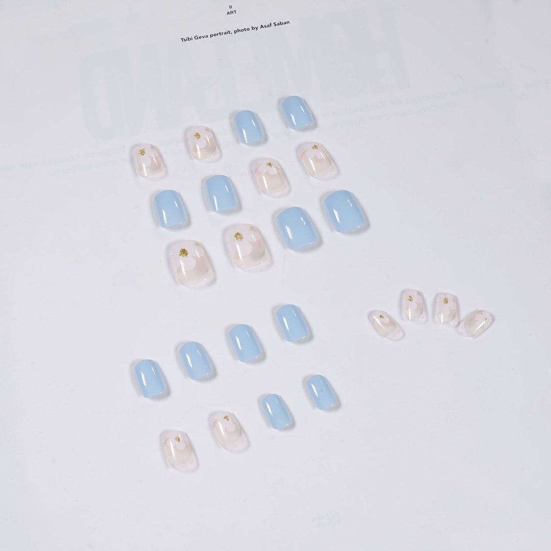 Artful Nail Art with Flower Decoration Kalsten