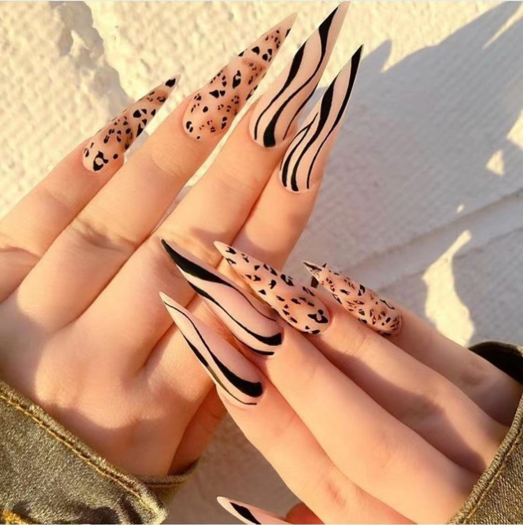 Artistic Stiletto Press-On Nail Set with Animal Print Kalsten