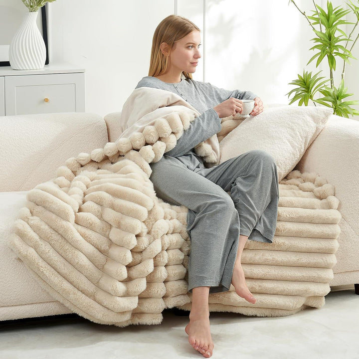Luxurious Plush Throw Blanket