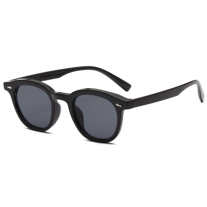 Ladies stylish sunglasses with classic retro design Kalsten
