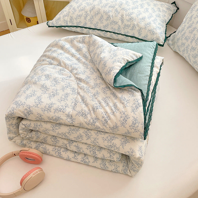 Ladies comfort duvet with delicate floral pattern and high-quality filling Kalsten