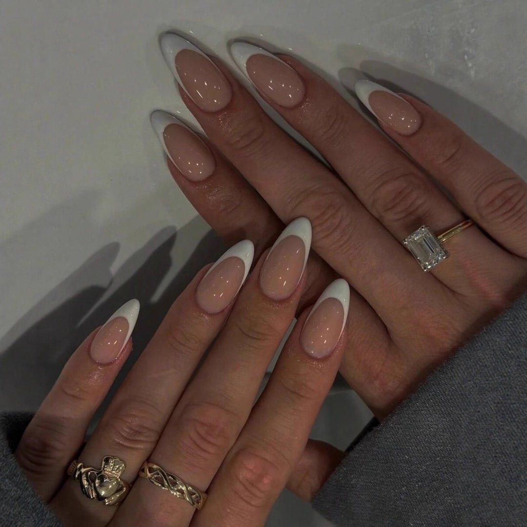 Elegant French Lace Artificial Nails Kalsten