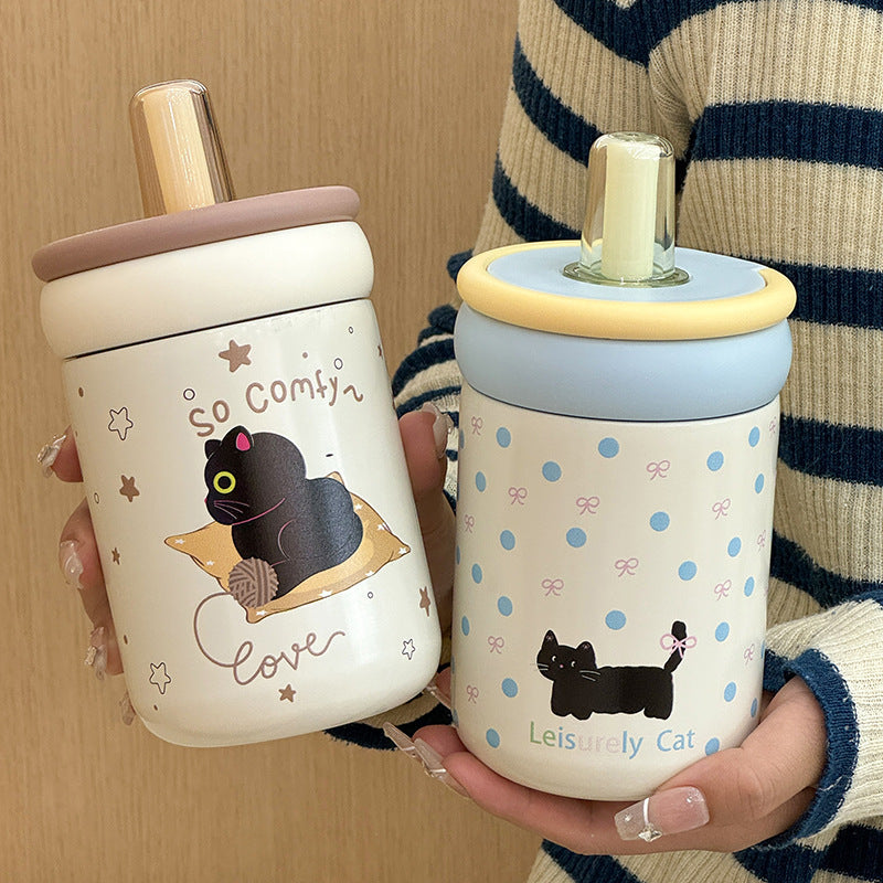 Women's water bottle with innovative silicone cap and playful design Kalsten