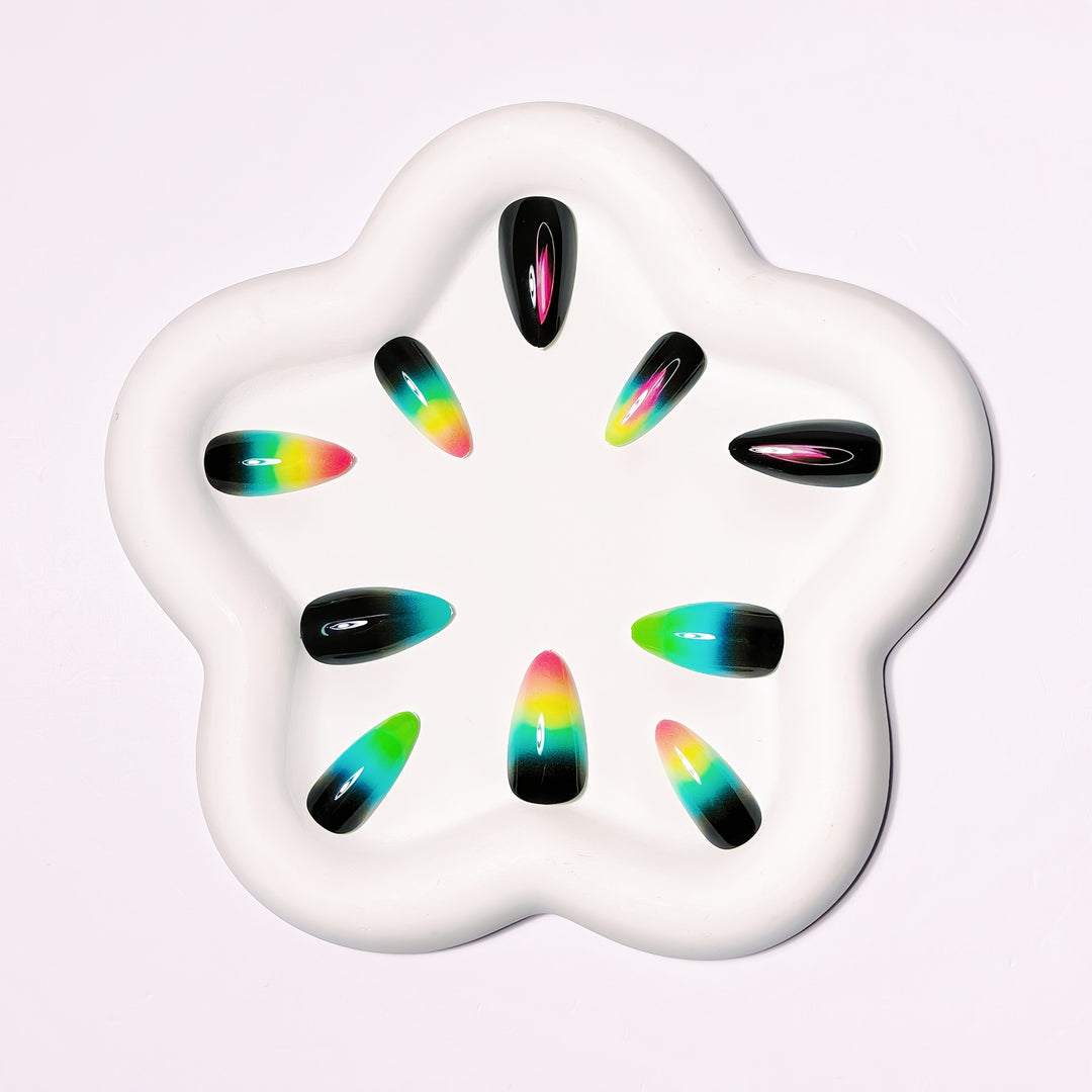 Creative press-on nails with shimmering gradient color Kalsten