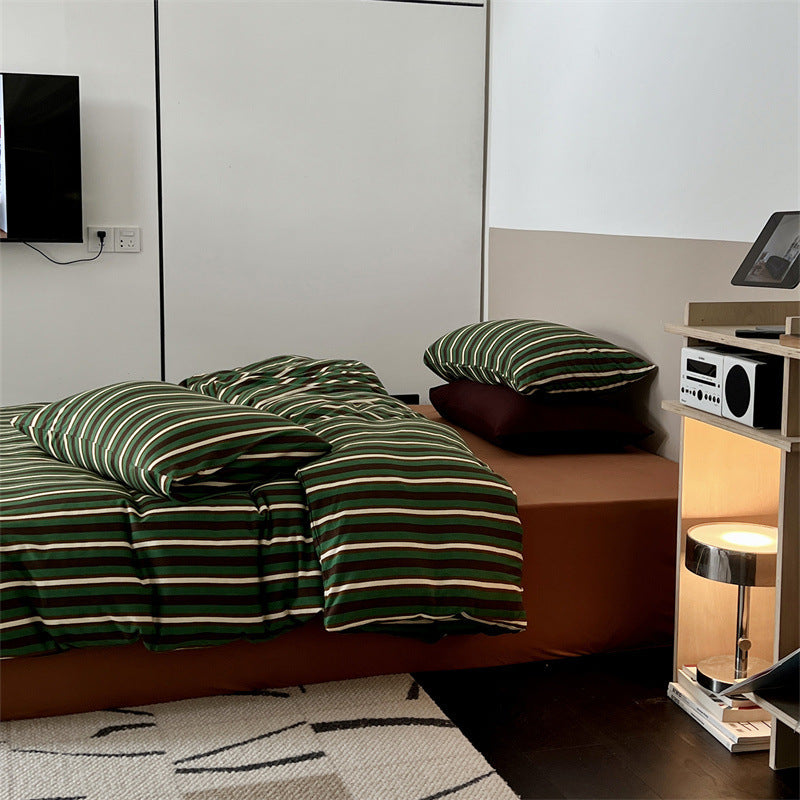 Striped bedding set made of Mako cotton with concealed zipper