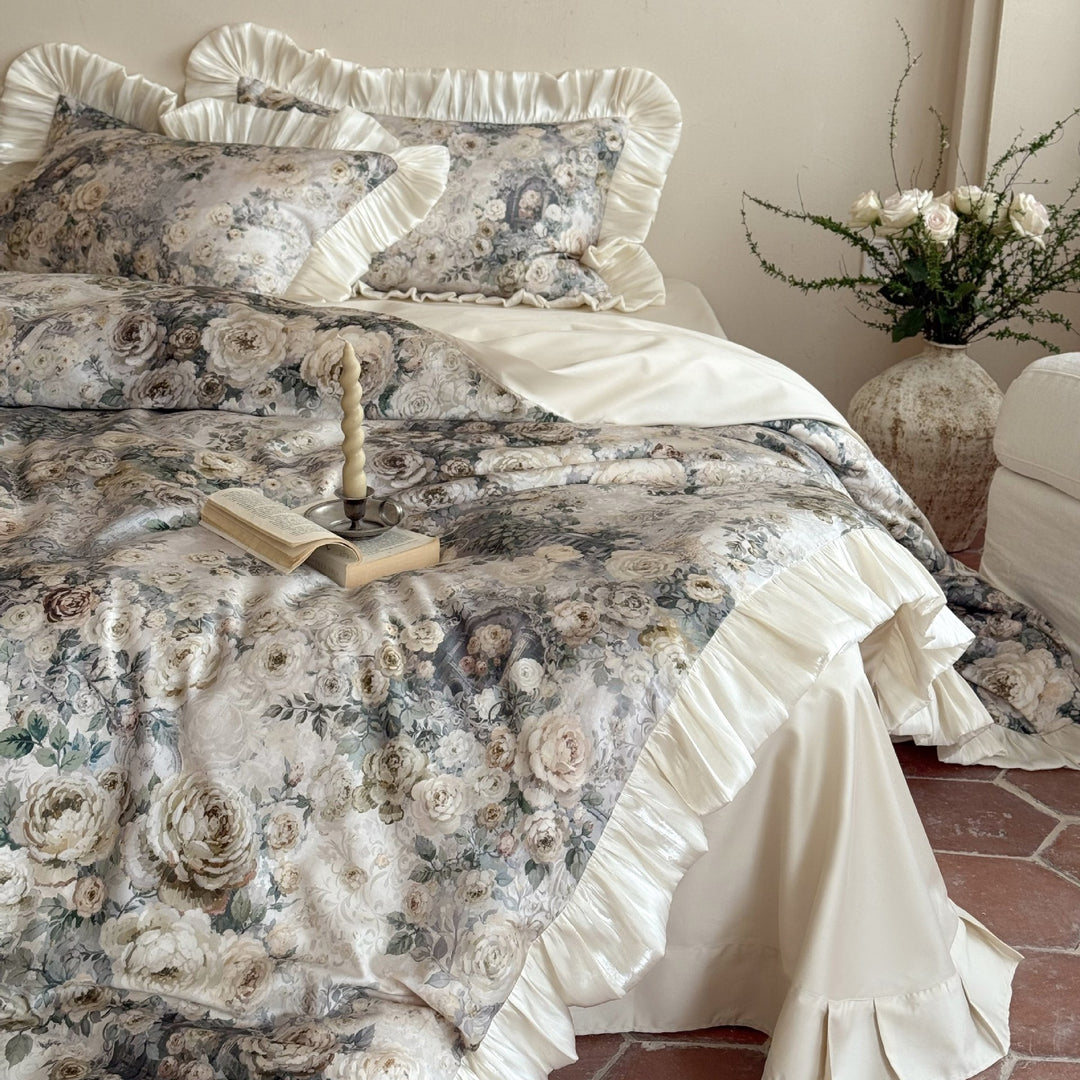 Romantic satin bedding set with floral jacquard look and gathered ruffle