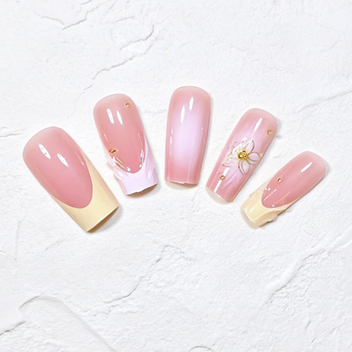 Elegant Floral Accent Press-On Nails Kalsten