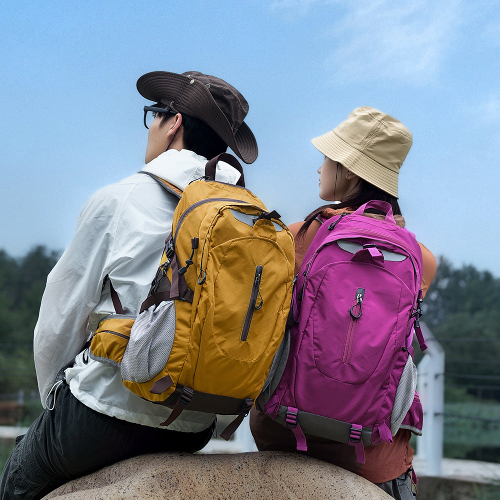 Outdoor backpack with versatile compartment system Kalsten