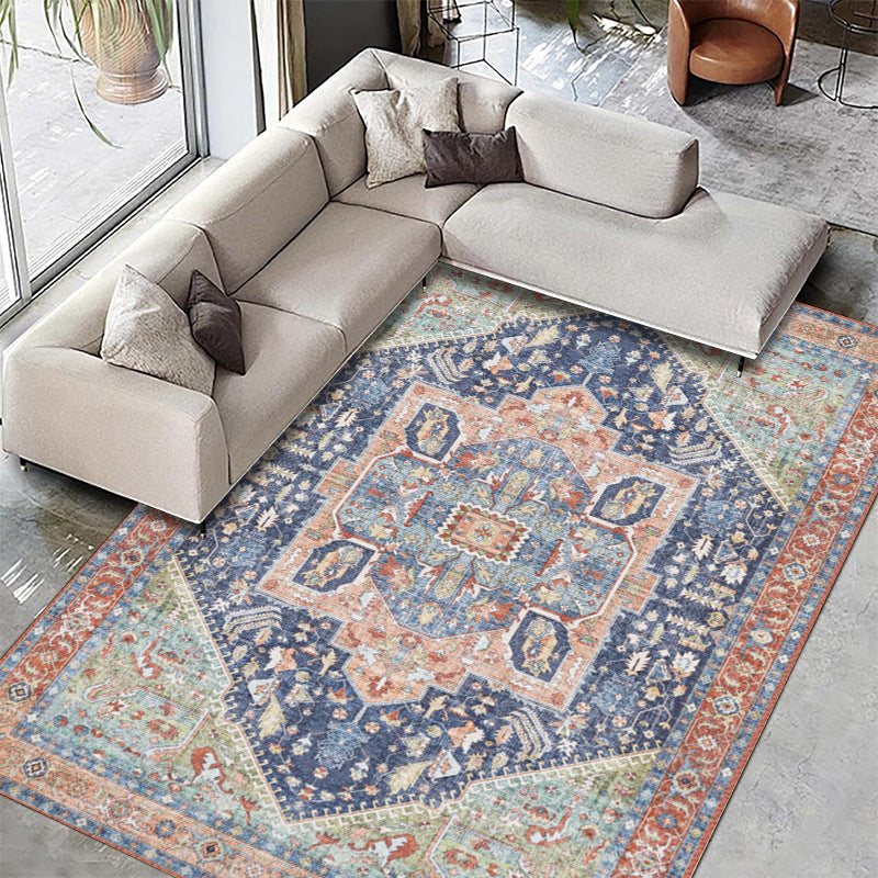 Vintage-Inspired Area Rug Kalsten
