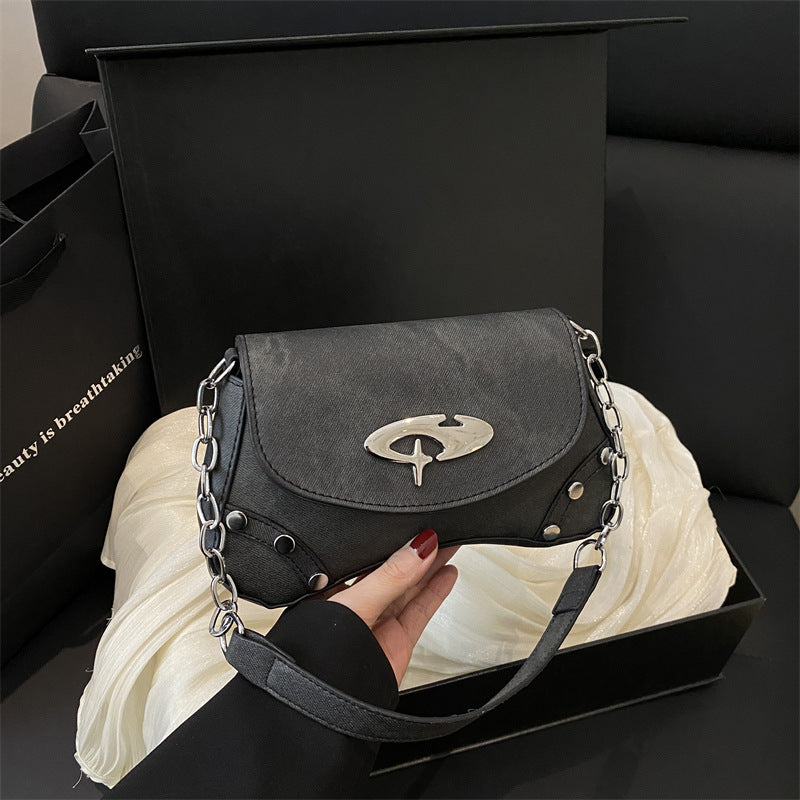 Chain-Detail Shoulder Handbag