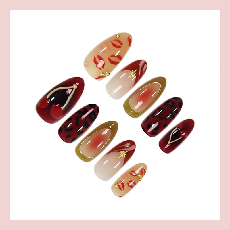 Artificial nails in an extravagant design Kalsten
