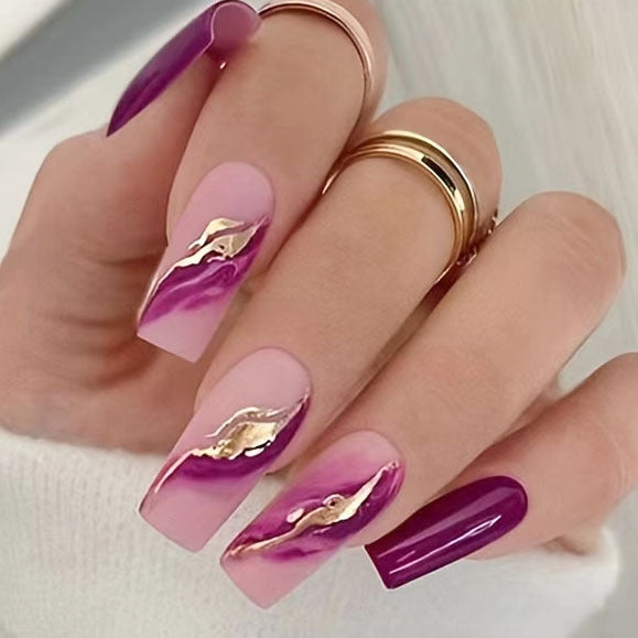 Artistic Press-On Nail Set with Metallic Accents