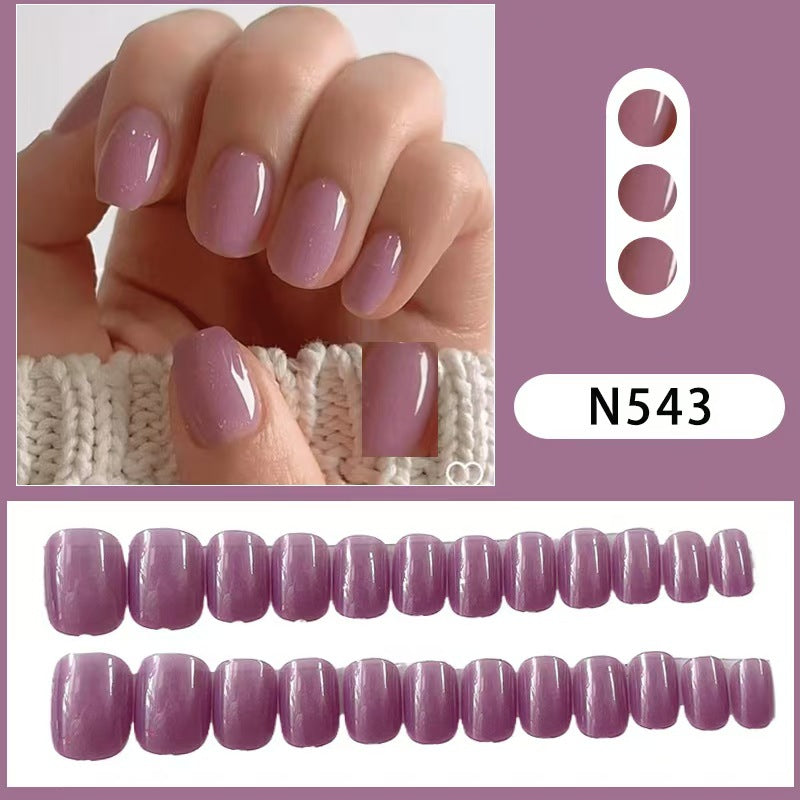 Glossy Press-On Nail Tips with Elegant Finish