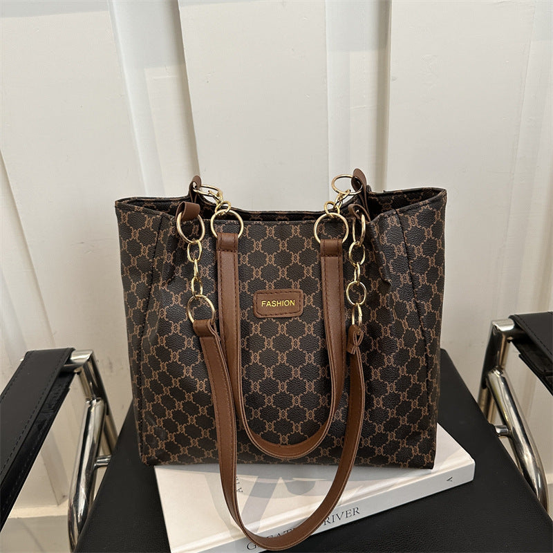 Elegant Patterned Shoulder Tote