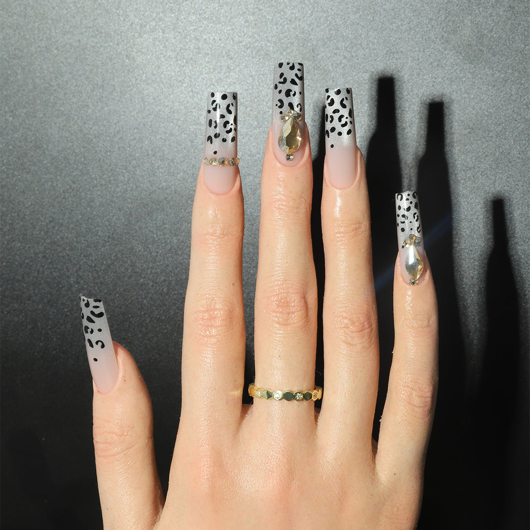 Decorative Stiletto Press-On Nails with Cat Eye and Floral Accents Kalsten