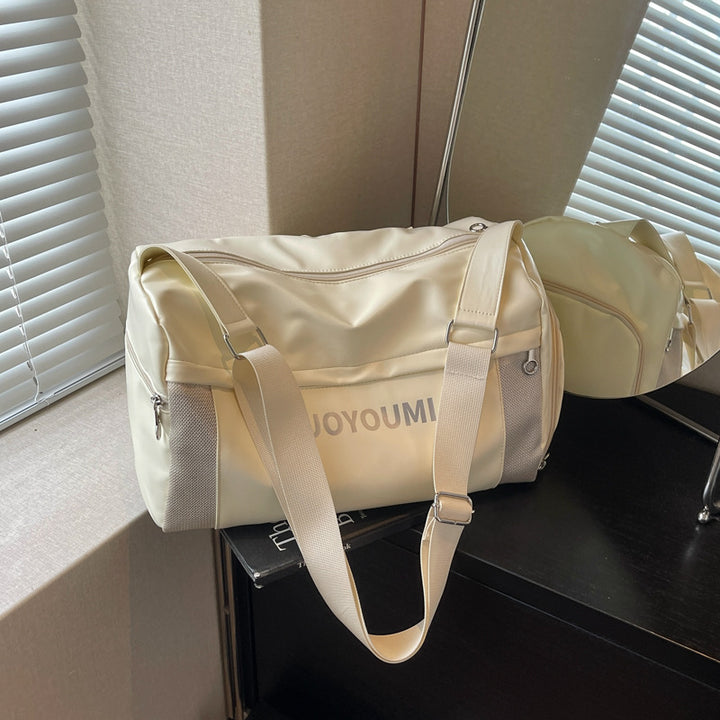 Chic Lightweight Sports Duffle