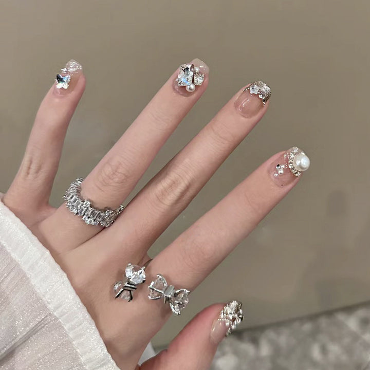 Artful Nail Art with Elegant Jewelry Design Kalsten