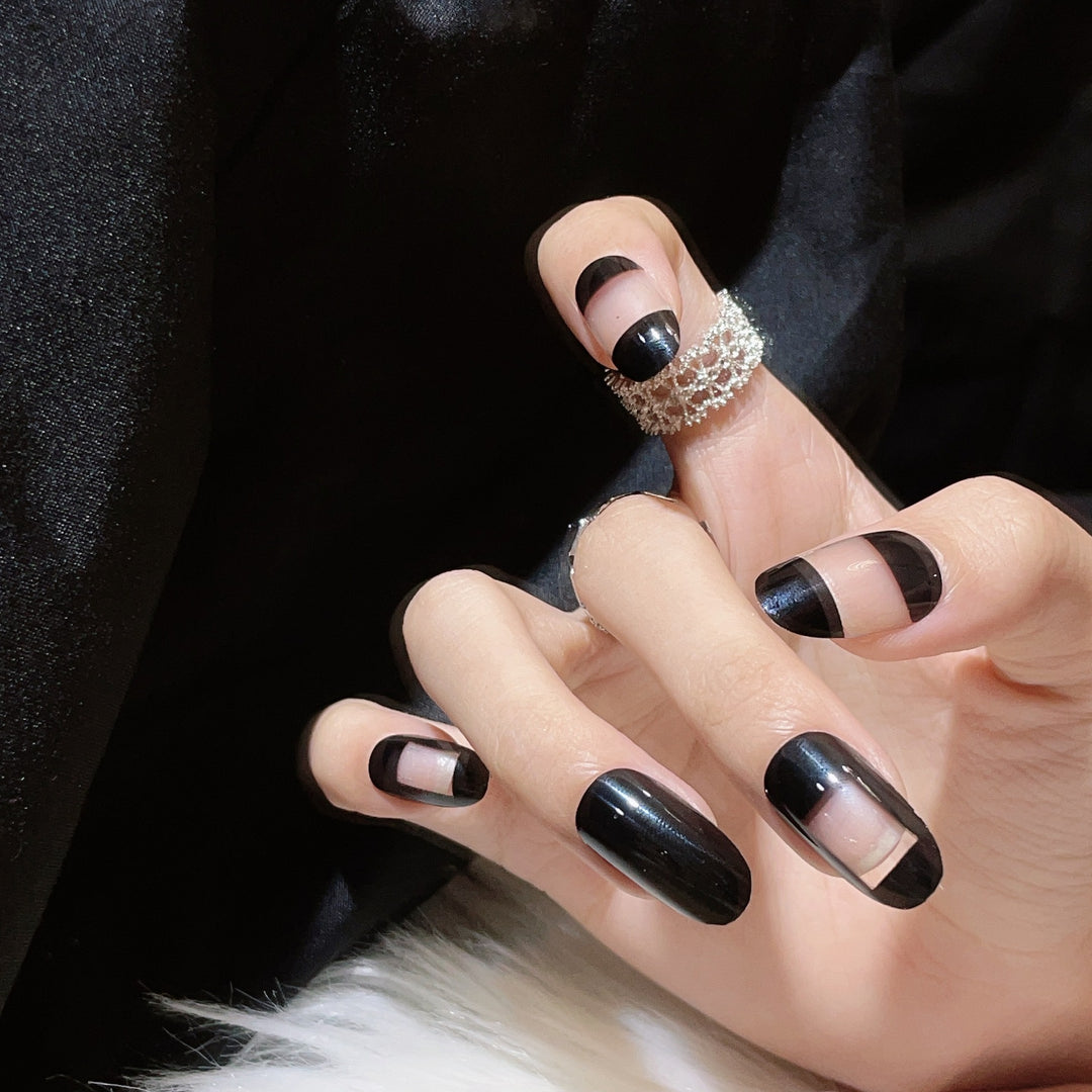 Stylish Press-On Nail Set with Geometric Design