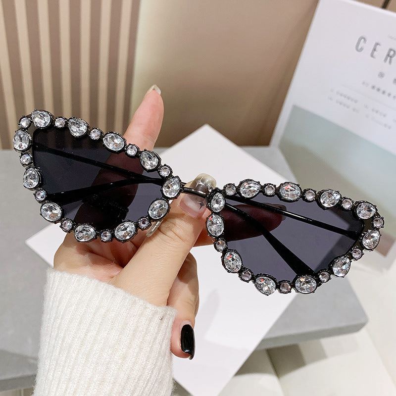 Ladies Glamorous Cat-Eye Sunglasses with Sparkling Rhinestone Details Kalsten