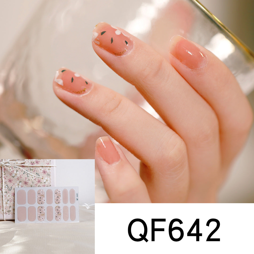 Artificial nail design with heart motif Kalsten
