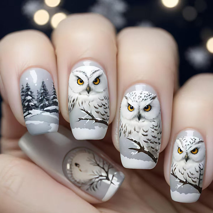 Snowy Owl-Inspired Holiday Nail Art Kalsten