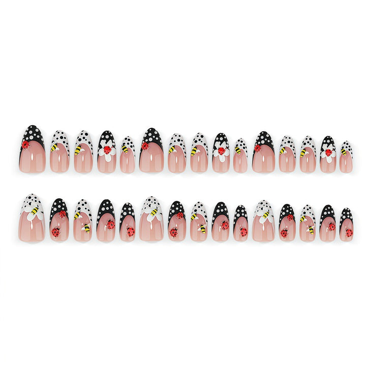 Artificial nails with playful insect design Kalsten