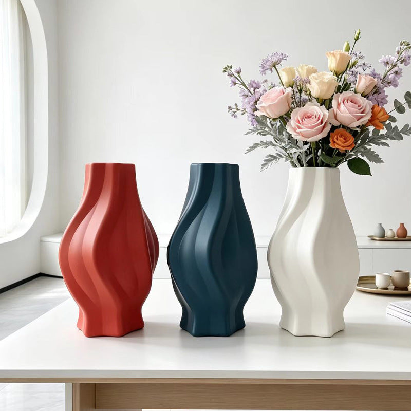 Wave-Designed Decorative Vase Kalsten