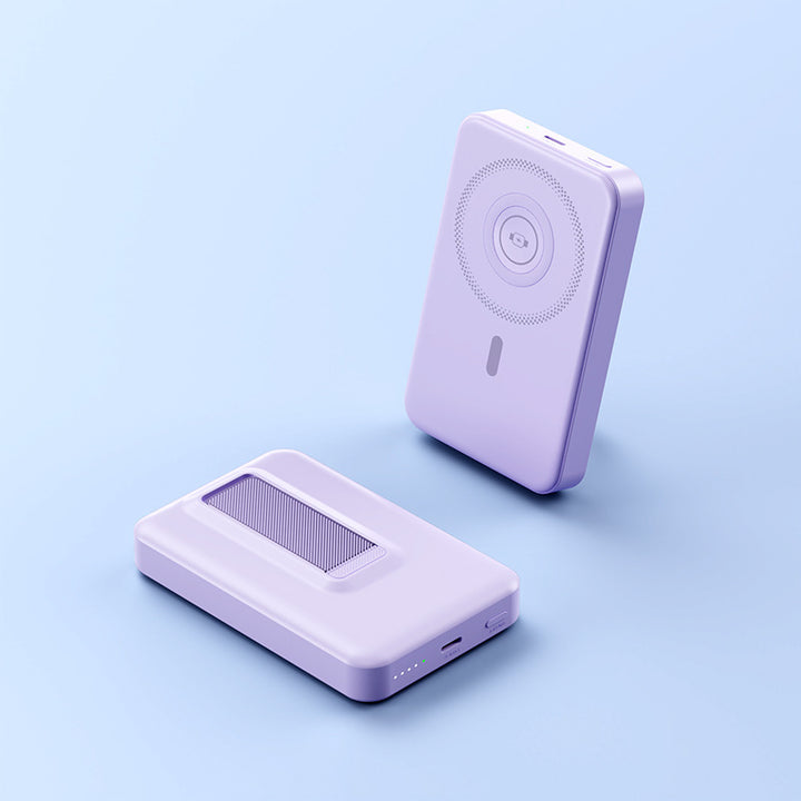 Portable charger with integrated wireless charging technology and intelligent power display Kalsten