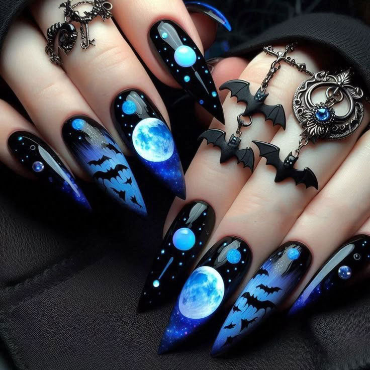 Artistic Halloween-Themed Nail Tips