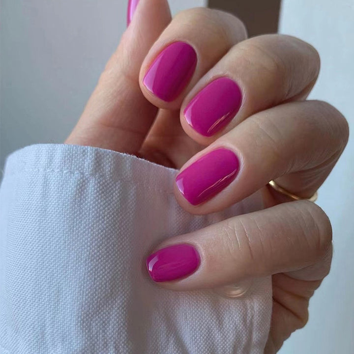 Creative Nail Art with Elegant High Gloss Finish Kalsten