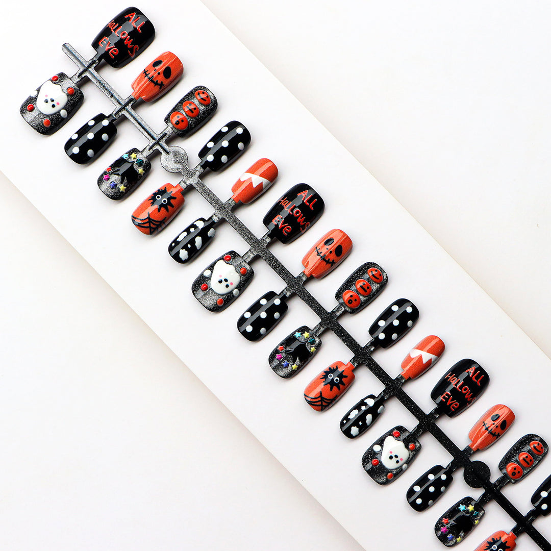 Themed Halloween Press-On Nail Art Set