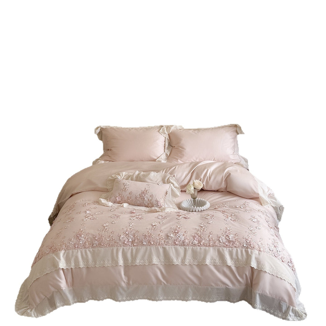 embroidered luxury bedding set made of cotton satin with lace border