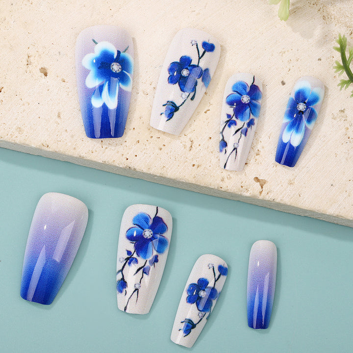 Artificial nails with floral accents Kalsten