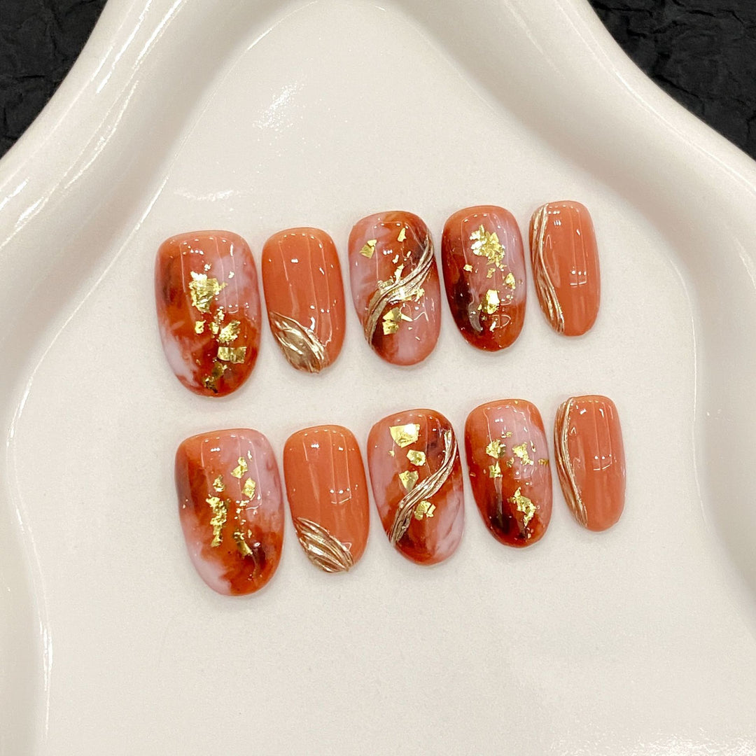 Artistic Press-On Nail Art Set with Elegant Leaf Accents