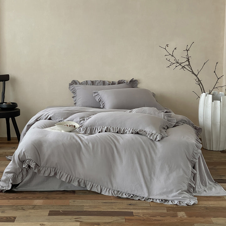 Elegant cotton bedding set with ruffle and soft percale finish