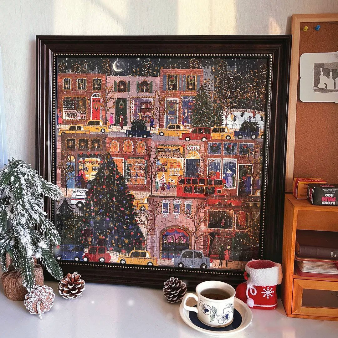Artistic Puzzle Art Frame for Home Display