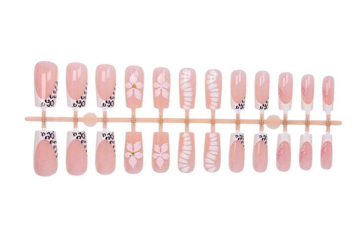 Elegant artificial nail set with floral and animal accents Kalsten