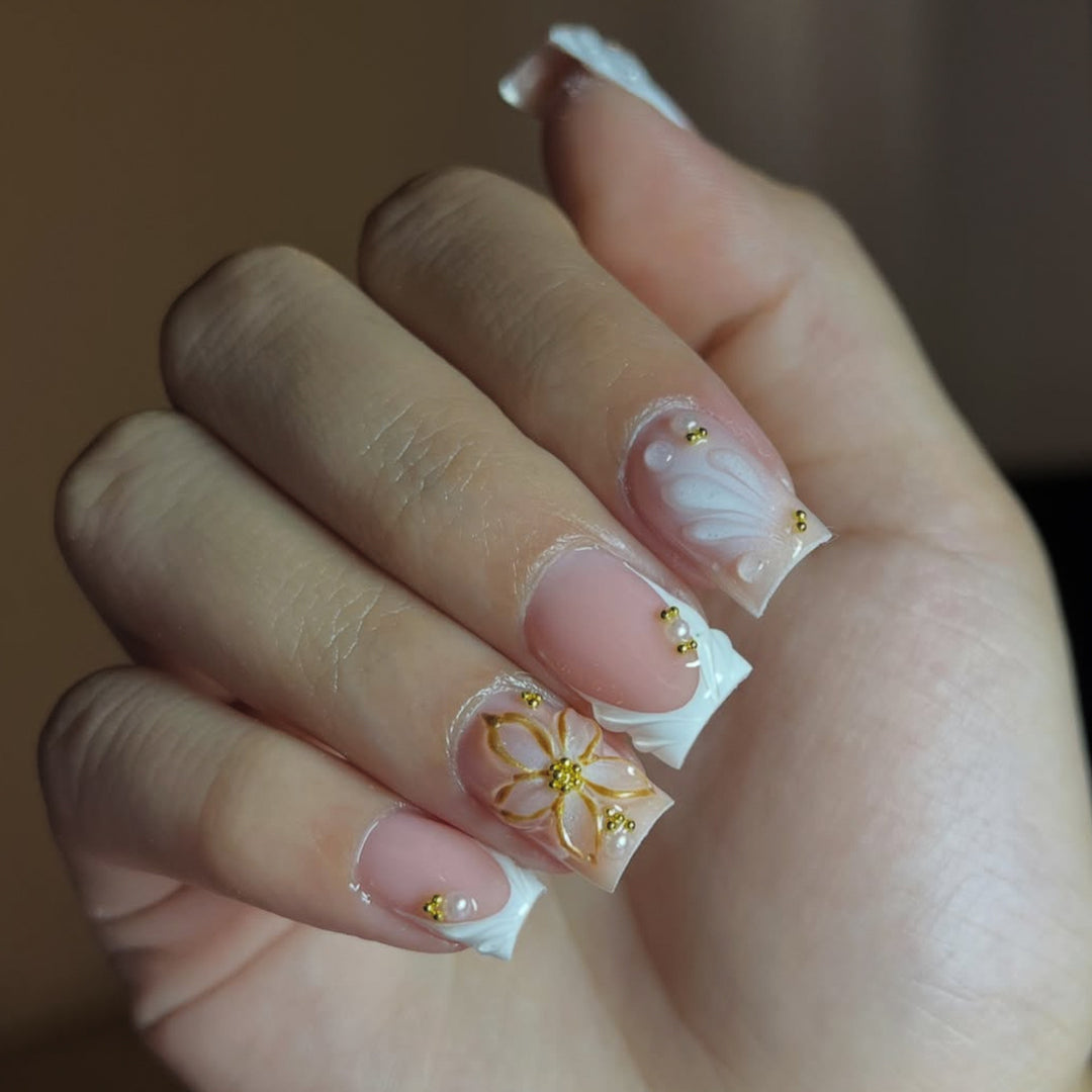 Elegant Floral Design Acrylic Nail Art Kalsten