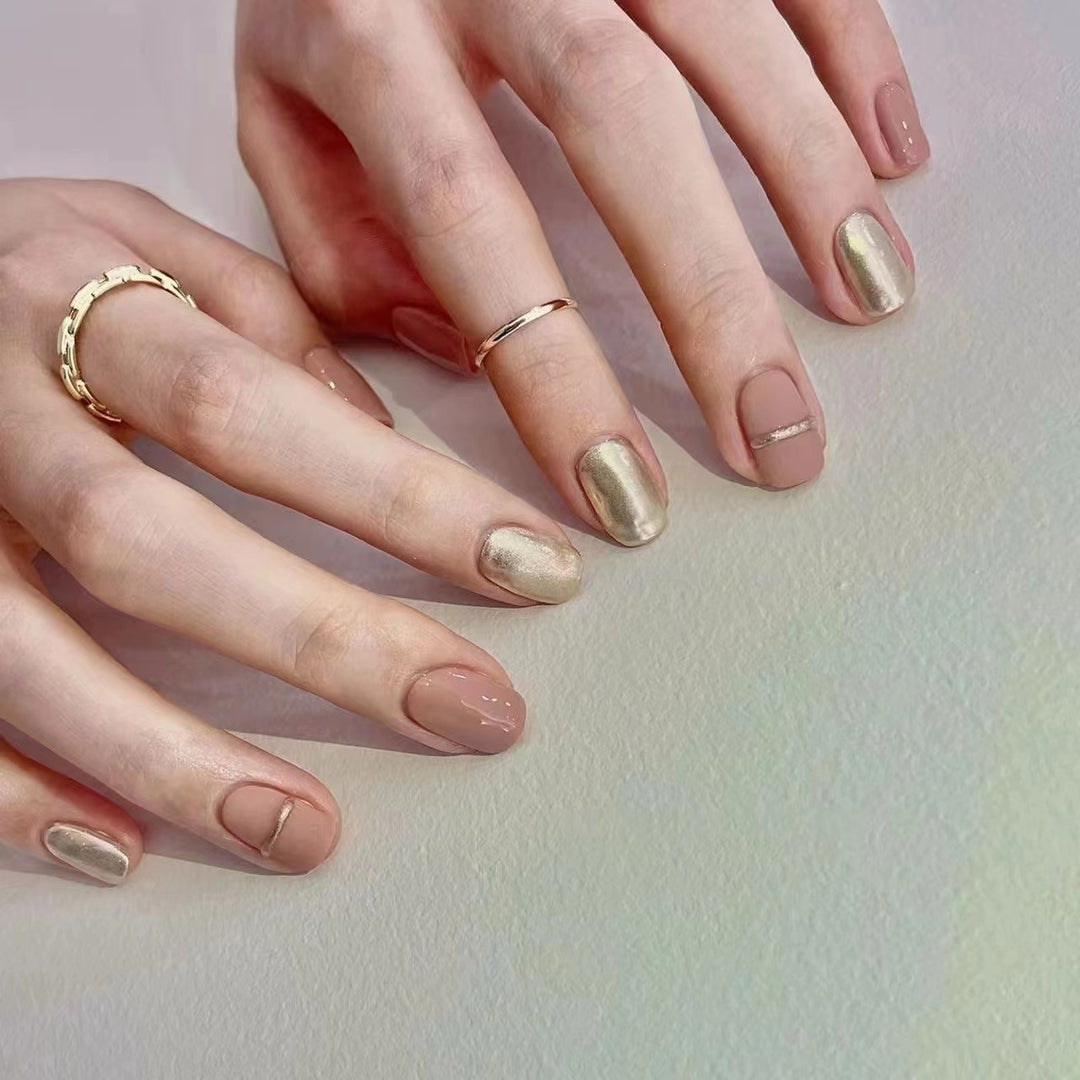 Elegant Press-On Nail Set with Metallic Accents