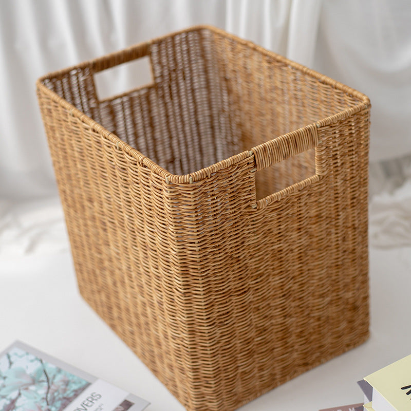 Versatile storage basket made of natural wicker Kalsten