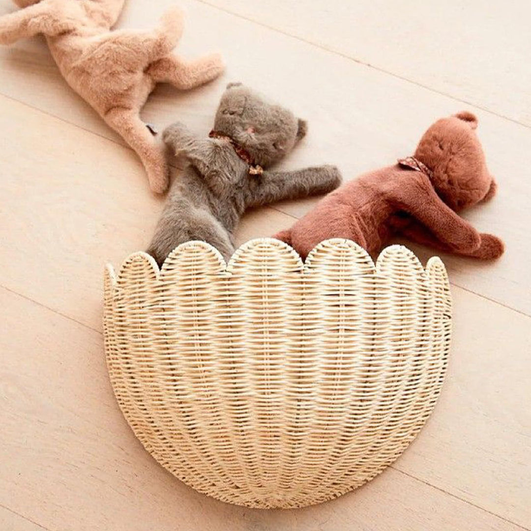Playful decorative basket in shell design Kalsten