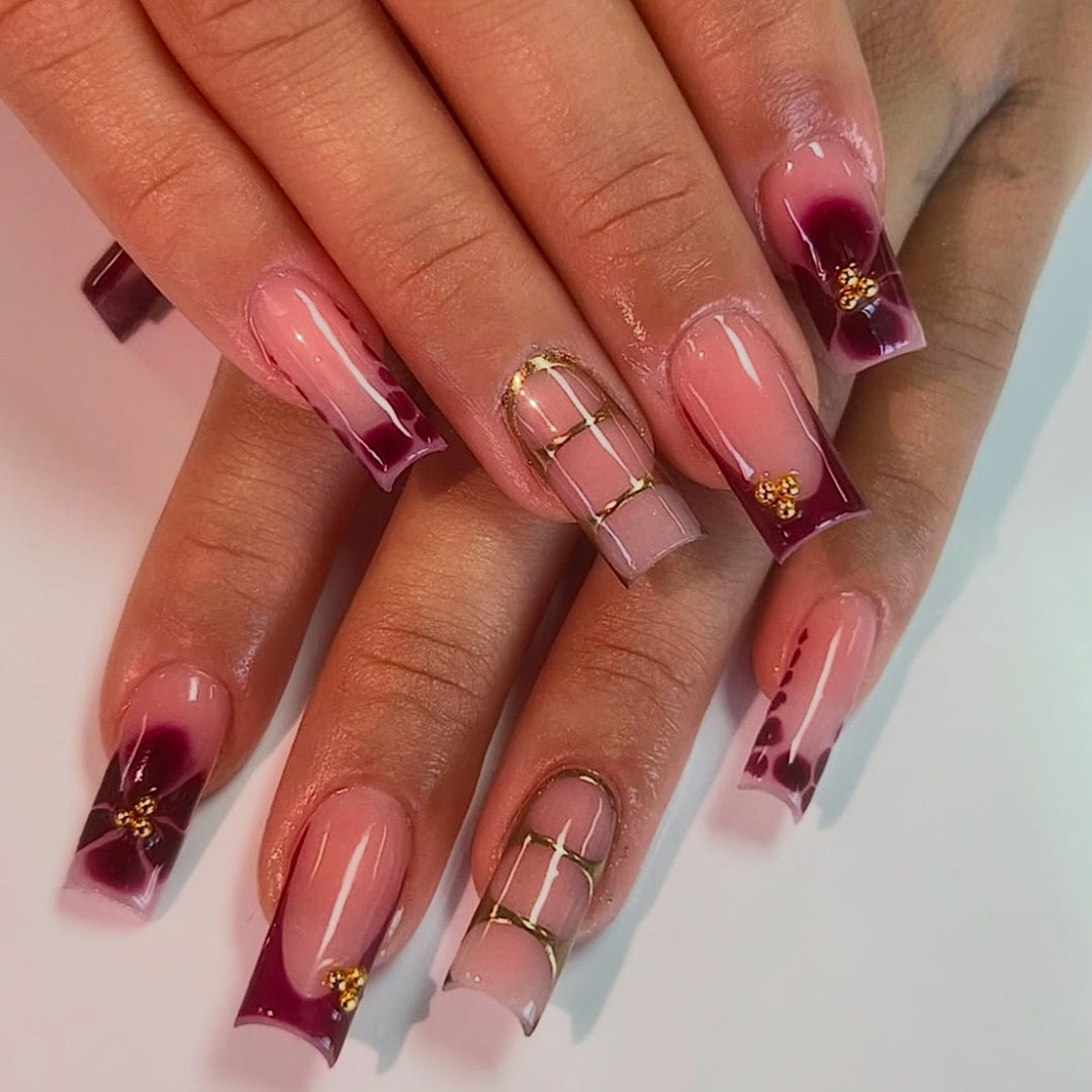 Artistic Gradient Press-On Nail Set with Gold Accents Kalsten