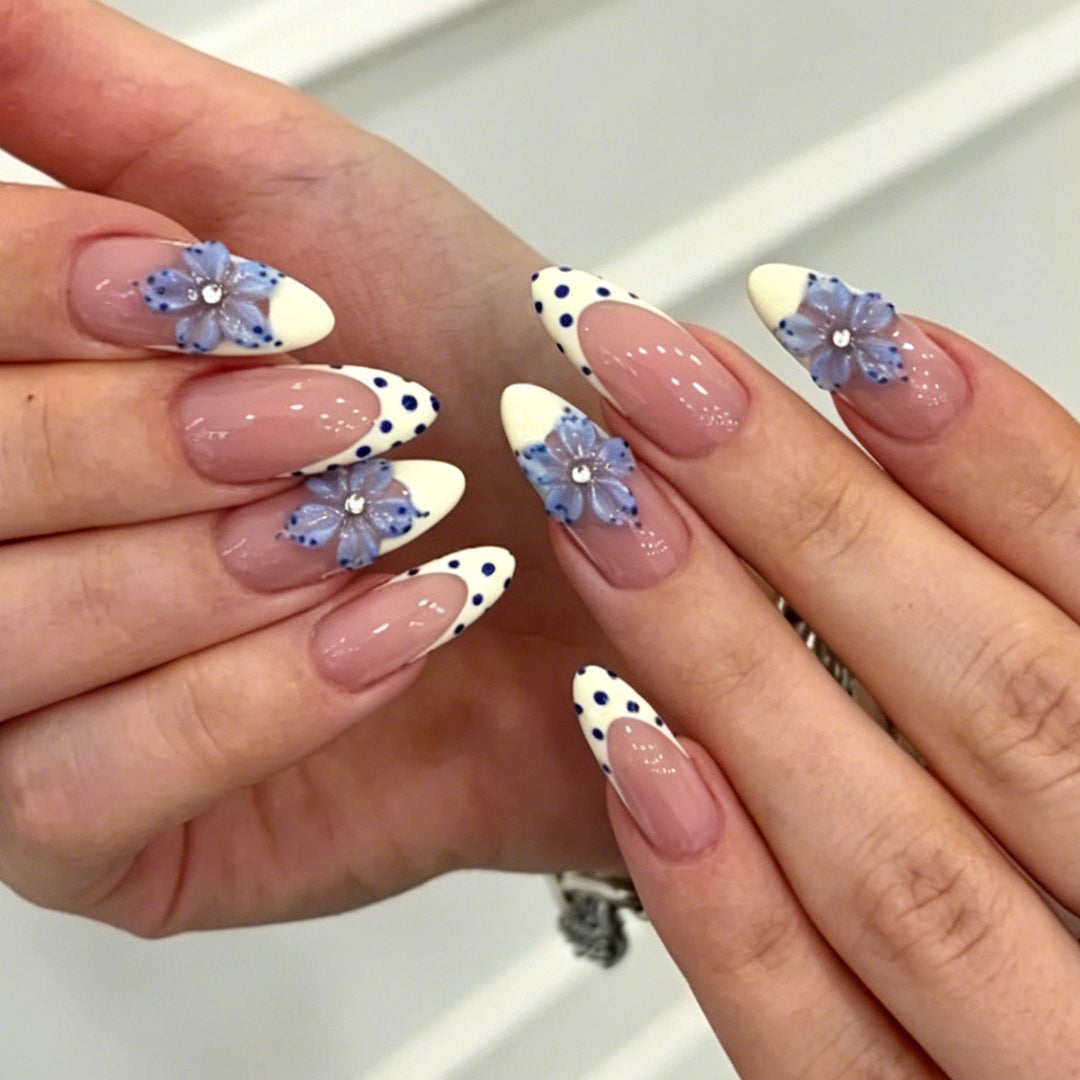 Women’s Decorative Nail Art