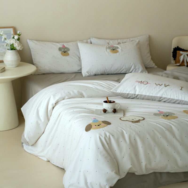 Kids' bedding set with embroidered cute animal appliqués