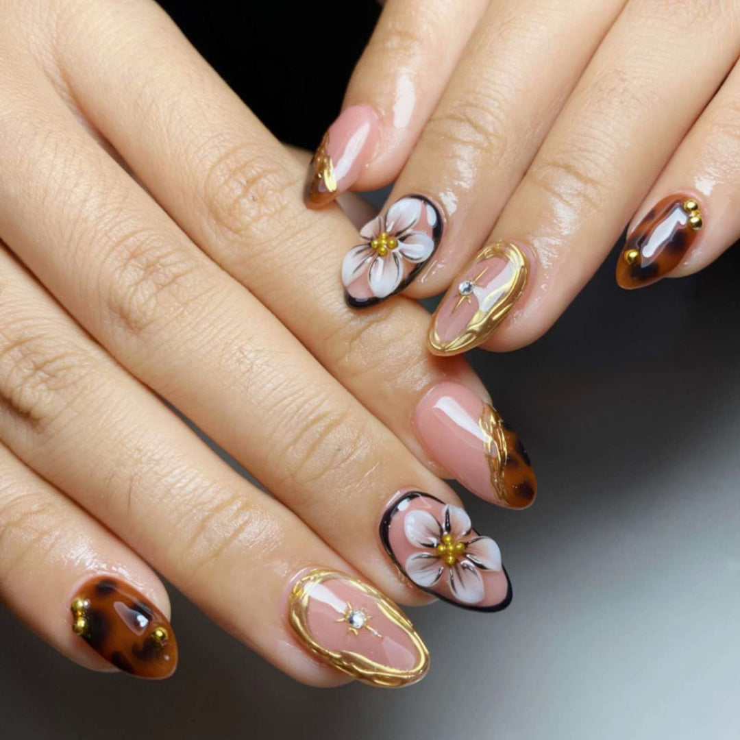 Floral-Inspired Press-On Nail Art Set with 3D Gold Accents Kalsten